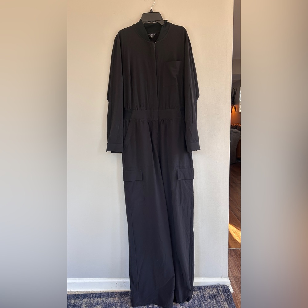 ATHLETA Brooklyn Long Sleeve Jumpsuit Black Utility Cargo Outdoor Travel 10 Tall - Picture 3 of 16